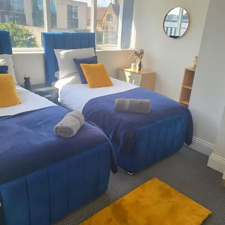Perfect For Professionals & Business Travellers - Leeds City Views - Monthly Offers! شقة *