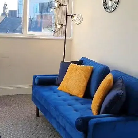 Perfect For Professionals & Business Travellers - Leeds City Views - Monthly Offers! شقة